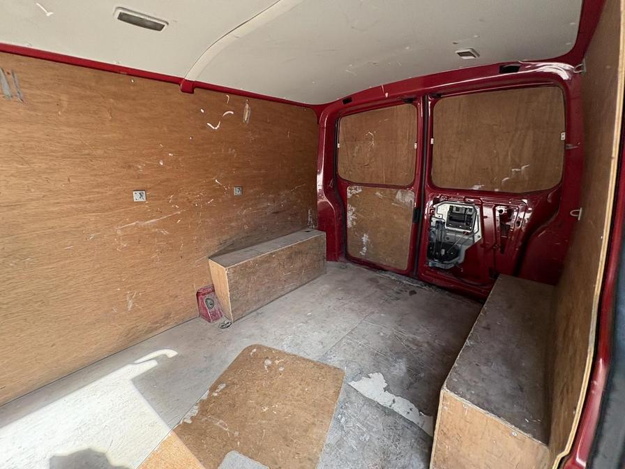 2012 Volkswagen Transporter – Model: Transporter T28 102 TDI SWB – RO12KGU