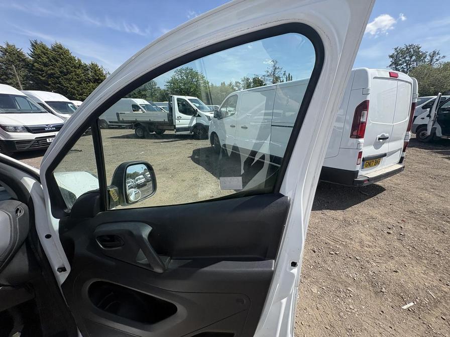 2016 Peugeot Partner – Model: Partner Professional L1 Blue HDi – MD16XPR