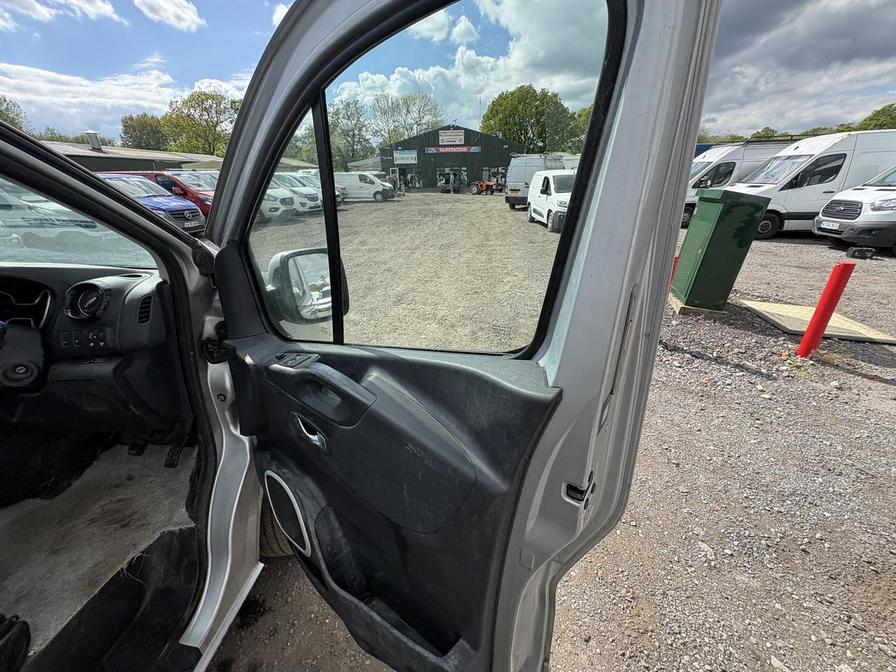 2017 Vauxhall Vivaro – Model: Vivaro  2900 Sportive CDTi – AK66SKX