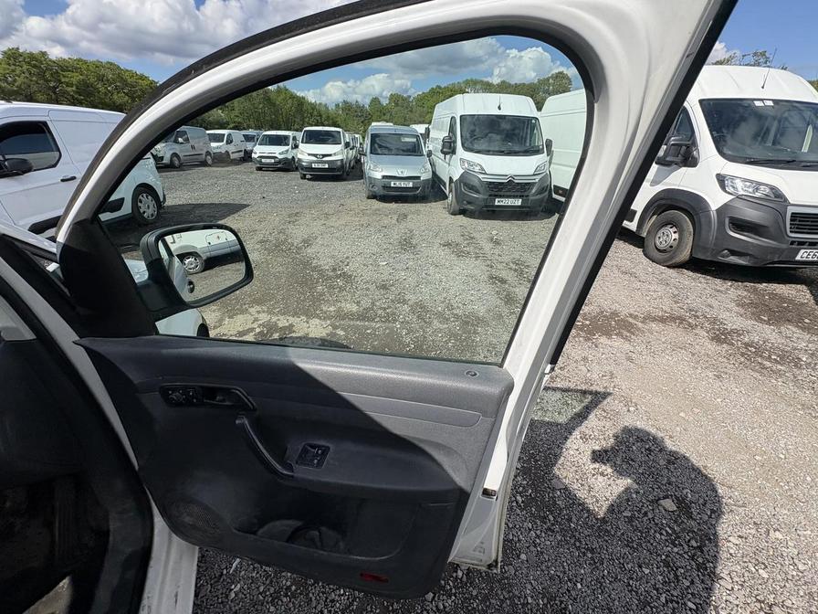 2015 Volkswagen Caddy – Model: Caddy C20 Startline TDI – AE15ZCO