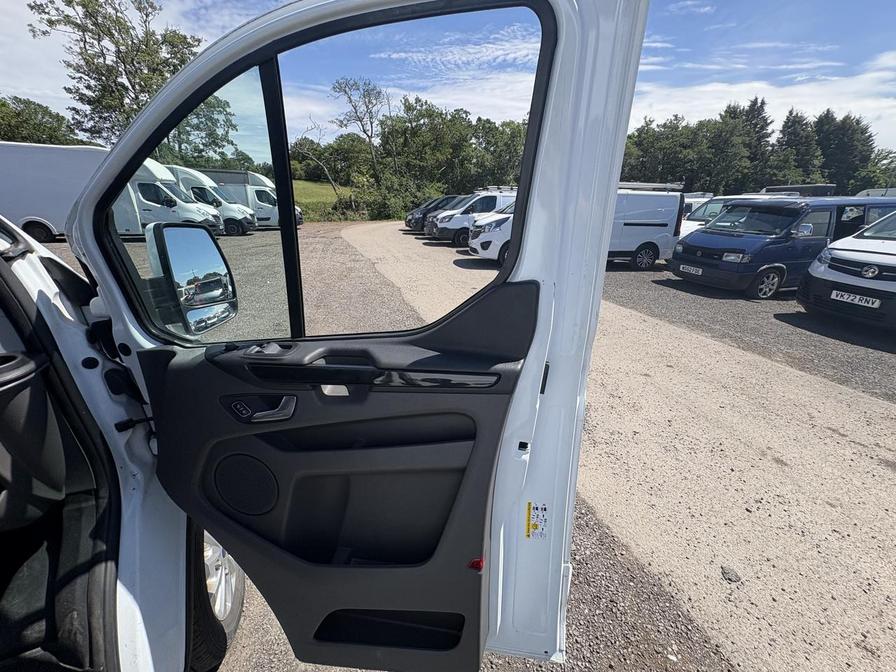 2019 Ford Transit Custom – Model: Transit Custom 300 Limited Edition Auto – CX69UVA