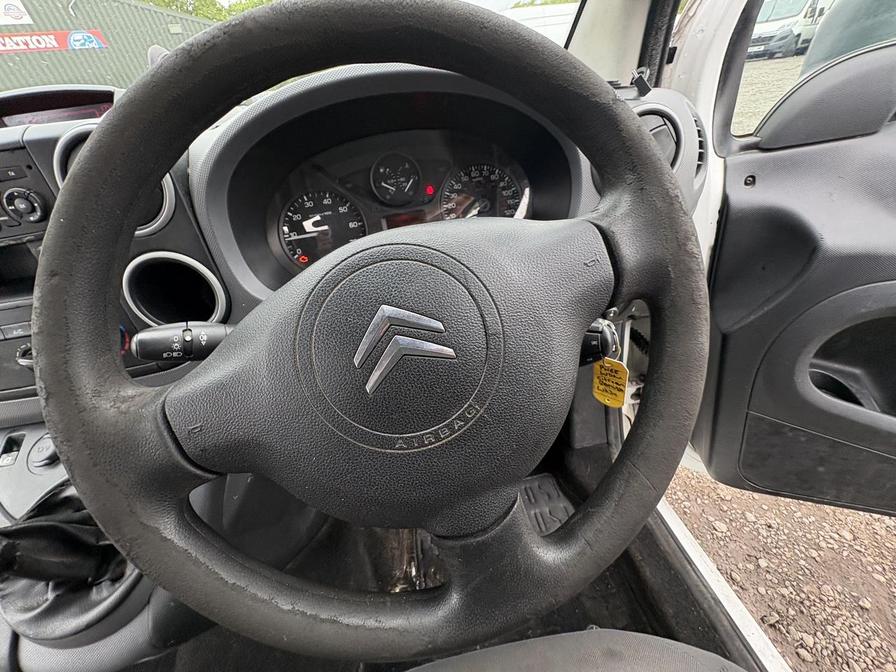 2015 Citroen Berlingo – Model: Berlingo 750 LX HDi – PN65WDM