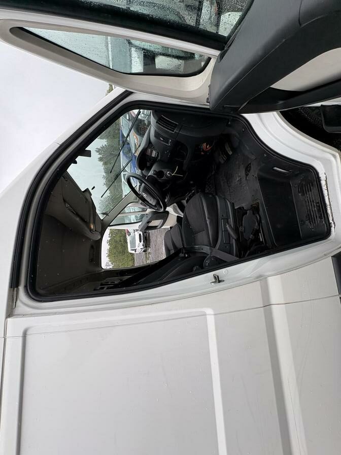 2017 Citroen Relay – Model: Relay 35 L3H2 Enterprise Blue HDi – EG17UWF