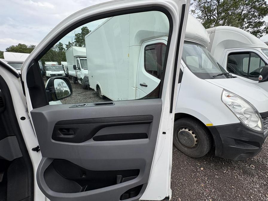 2020 Vauxhall Vivaro – Model: Vivaro 2700 Sportive S/S – DU20SVE