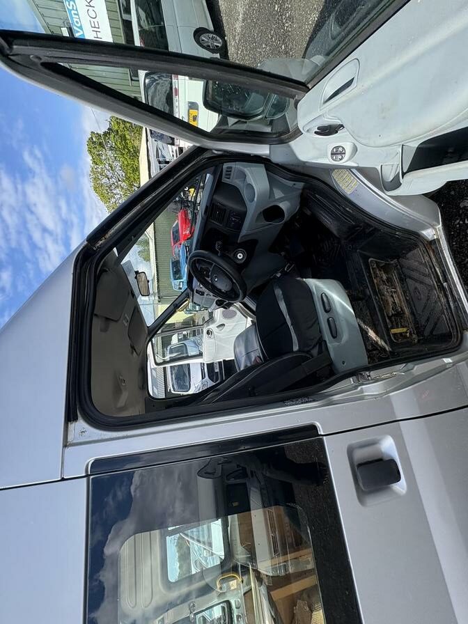 2010 Ford Transit – Model: Transit 115 T300 MWB FWD – LO10LZD