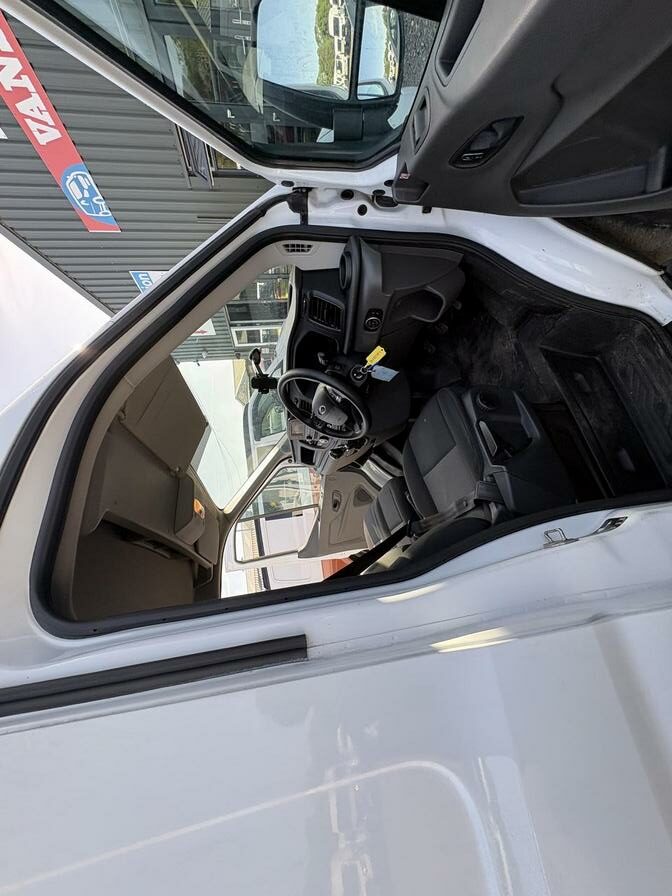 2020 Ford Transit – Model: Transit 350 Leader EcoBlue – BN70YBU