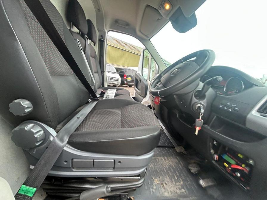 2022 Vauxhall Movano – Model: Movano L3H2 F3500 Dynamic TD S/S – CE22VBG