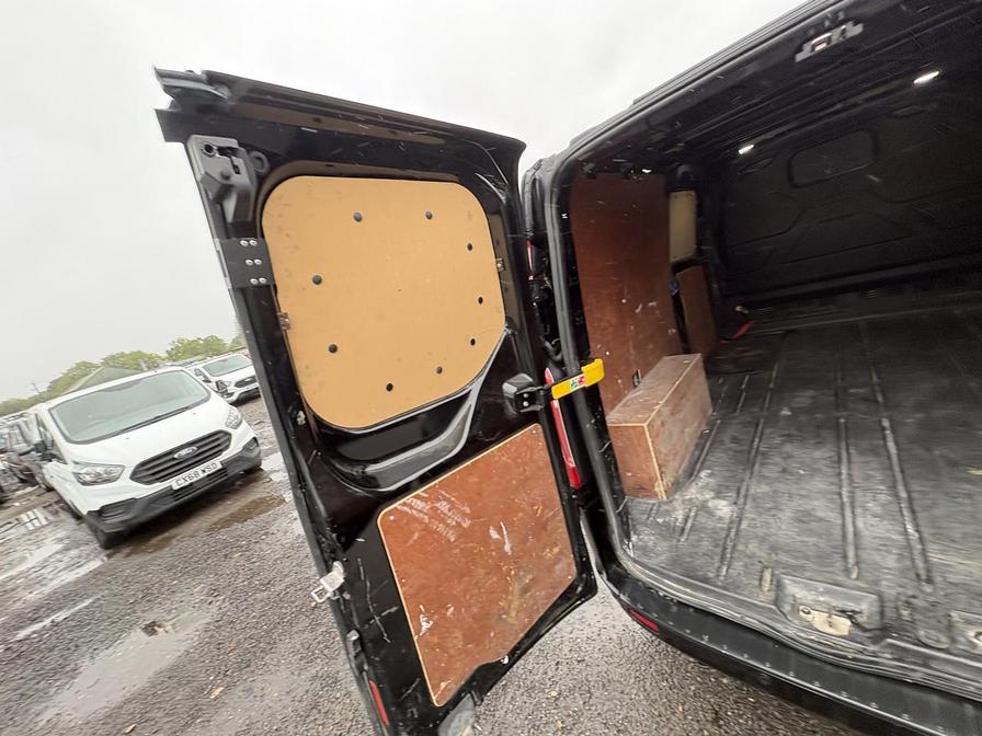 2021 Ford Transit Custom – Model: Transit Custom 300 Limited EcoBlue – YS21HMH