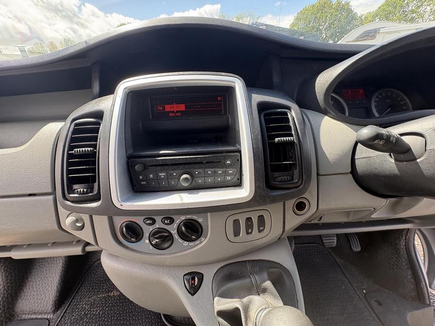 2013 Vauxhall Vivaro – Model: Vivaro 2900 Sportive CDTi LWB – FV13PKN