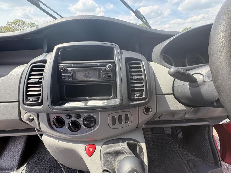 2014 Vauxhall Vivaro – Model: Vivaro 2700 CDTi 113 SWB – BW14OPY