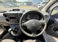 2017 Peugeot Partner – Model: Partner SE L1 Blue HDi – MD17XMM