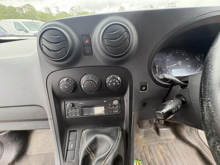 2013 Mercedes-Benz Citan – Model: Citan 109 CDi Dualiner – WP63DHZ