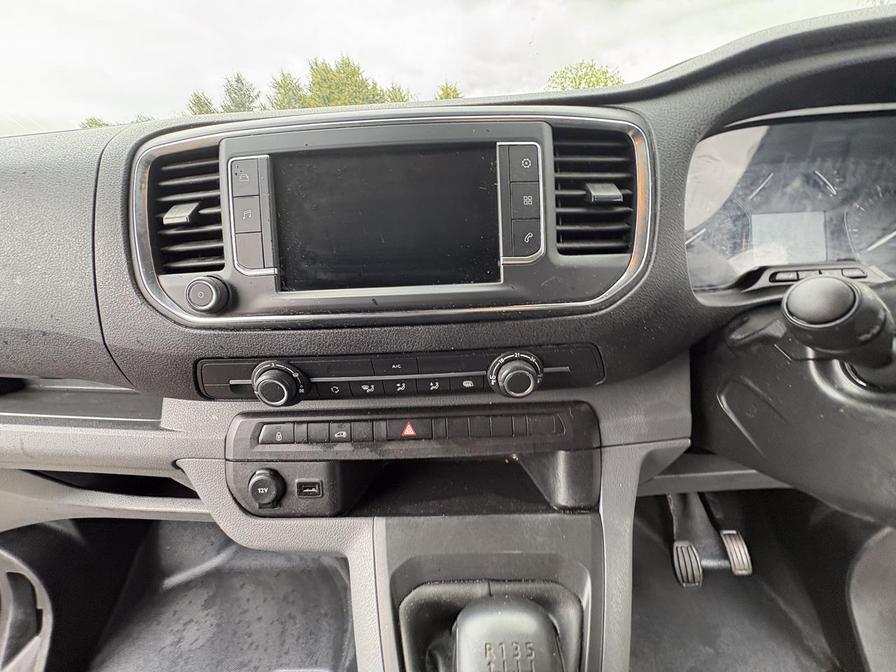 2020 Vauxhall Vivaro – Model: Vivaro 2900 Dynamic S/S – CN20CNX