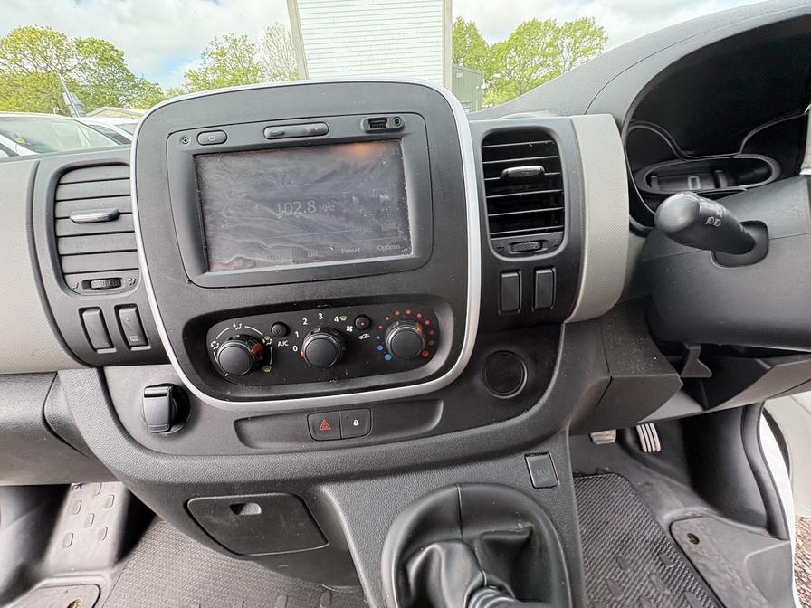 2015 Renault Trafic – Model: Trafic SL29 Business dCi – BF65MWO