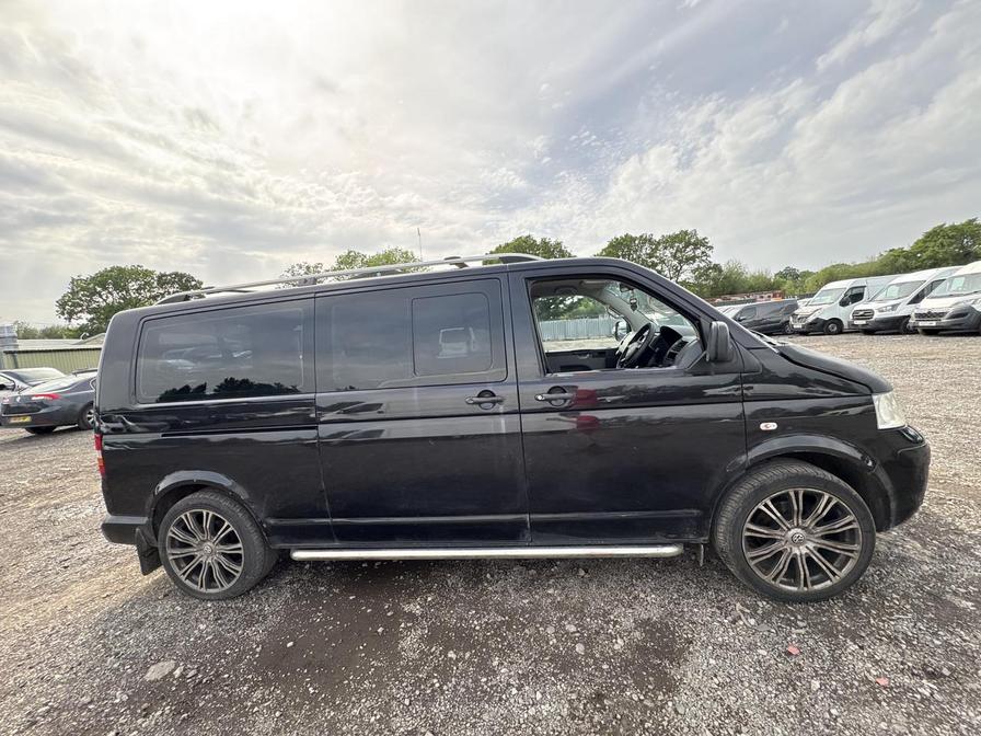 2009 Volkswagen Transporter – Model: Transporter Shuttle SE130 LWB – RO09UKM