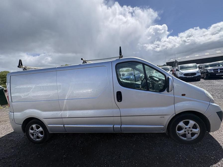 2013 Vauxhall Vivaro – Model: Vivaro 2900 Sportive CDTi LWB – FV13PKN
