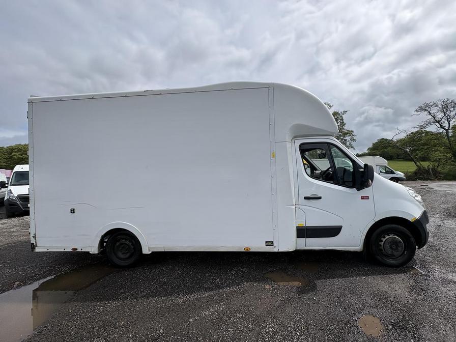 2020 Renault Master – Model: Master 35 MWB – FN20BVX