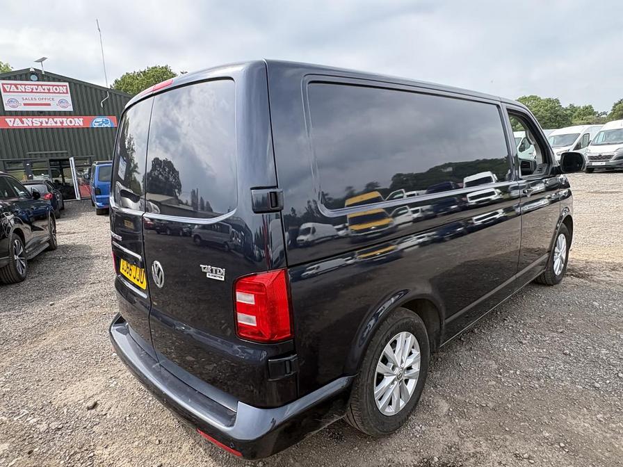 2016 Volkswagen Transporter – Model: Transporter T28 Highline TDI BlueMotion Technology – GJ66JJU