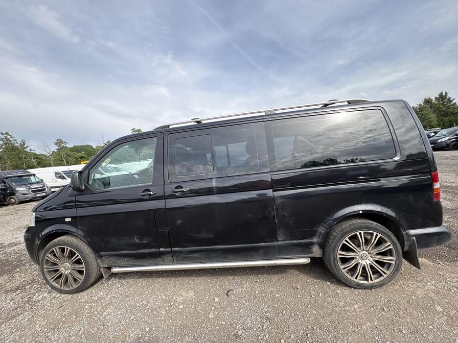2009 Volkswagen Transporter – Model: Transporter Shuttle SE130 LWB – RO09UKM