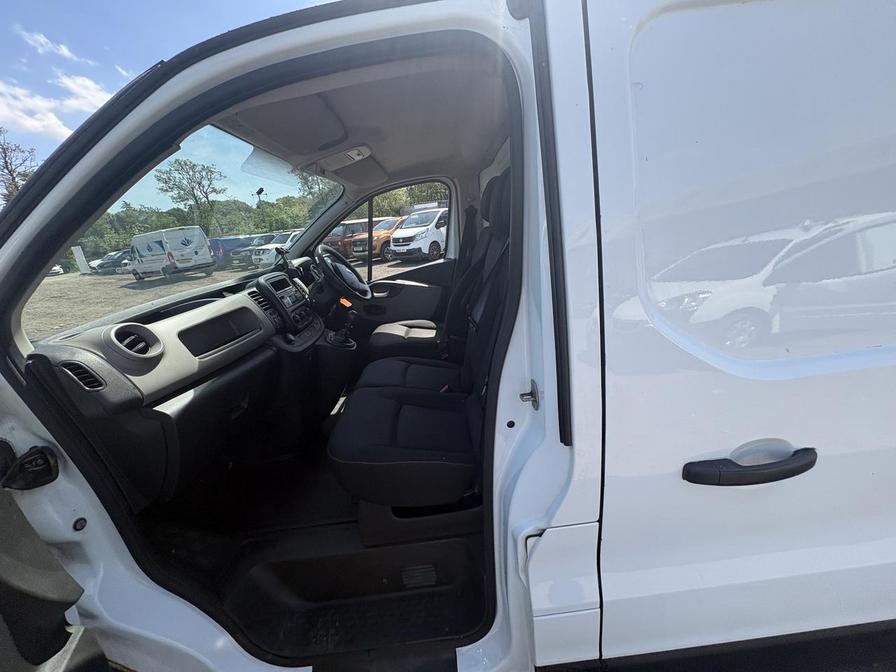 2017 Nissan NV300 – Model: NV300 Acenta dCi – GN17BWG
