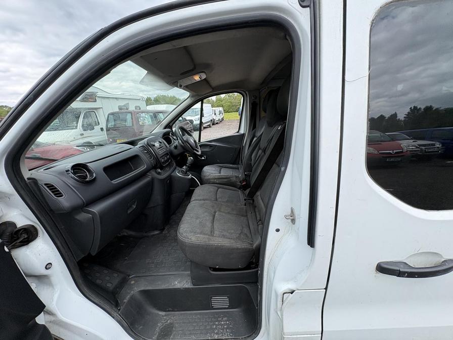 2016 Vauxhall Vivaro – Model: Vivaro  2900 Sportive CDTi – DS16DCE