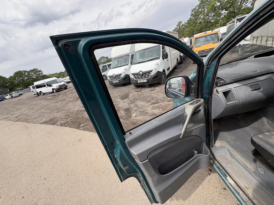 2006 Mercedes-Benz Vito – Model: Vito 111 CDI Long – FE56AYF