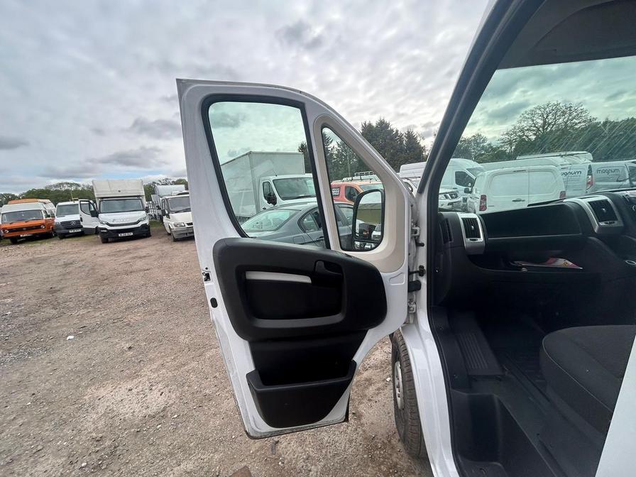 2022 Vauxhall Movano – Model: Movano L3H2 F3500 Dynamic TD S/S – CE22VBG