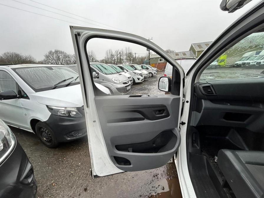 2020 Citroen Dispatch – Model: Dispatch 1000 Enterprise Blue HDi S/S – AY20DVJ