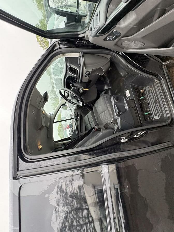 2021 Ford Transit Custom – Model: Transit Custom 300 Limited EcoBlue – YS21HMH