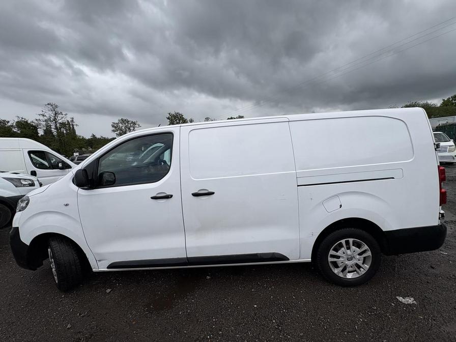 2020 Vauxhall Vivaro – Model: Vivaro 2900 Dynamic S/S – CN20CNX