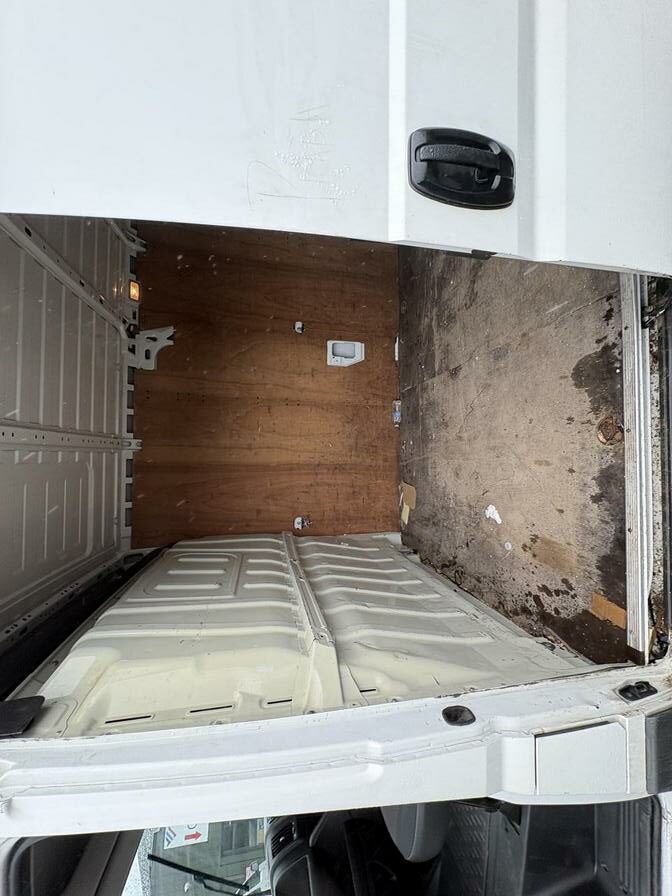 2017 Citroen Relay – Model: Relay 35 L3H2 Enterprise Blue HDi – EG17UWF