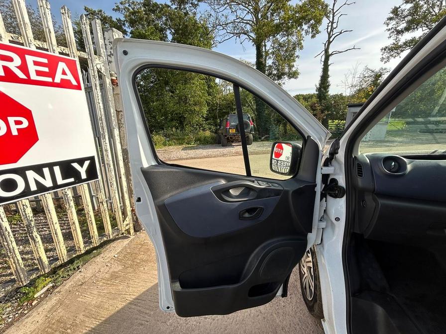 2017 Vauxhall Vivaro – Model: Vivaro  2700 CDTI – ML67HTZ