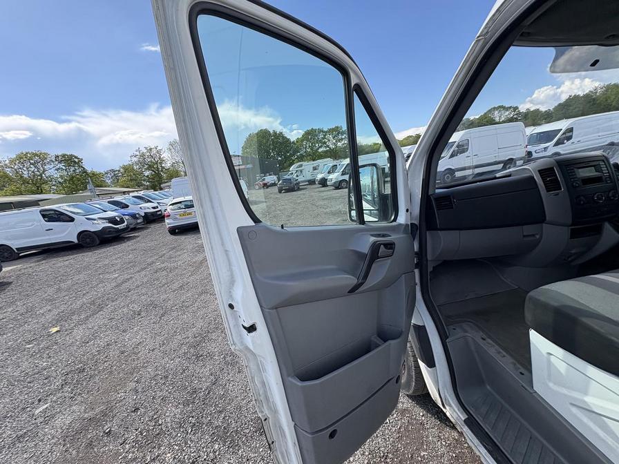 2014 Volkswagen Crafter – Model: Crafter CR35 Startline TDI BlueMotion Technology LWB – FL64UXN