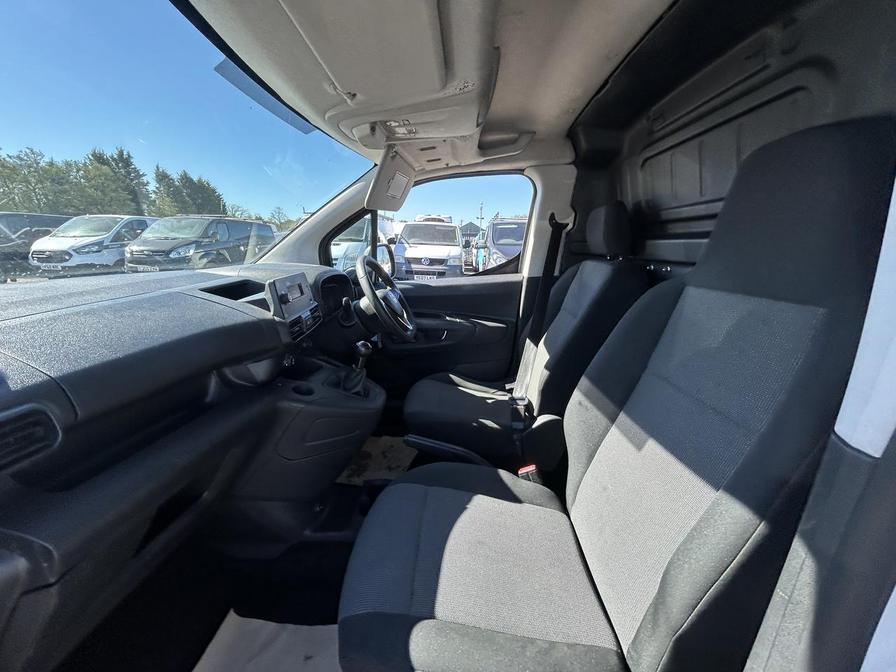 2019 Vauxhall Combo – Model: Combo 2300 Edition S/S – VE19DUH