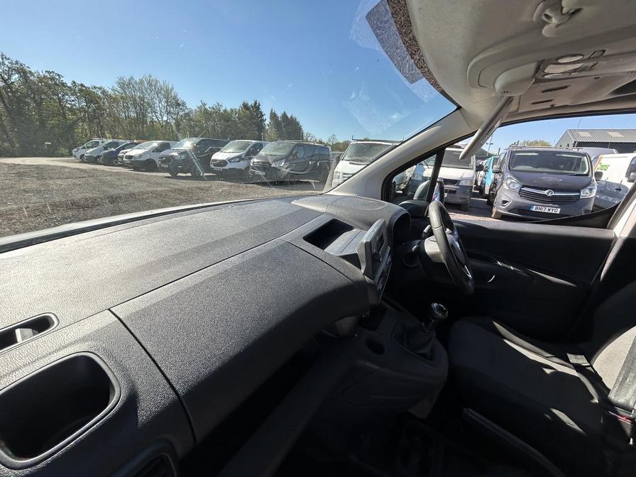 2019 Vauxhall Combo – Model: Combo 2300 Edition S/S – VE19DUH
