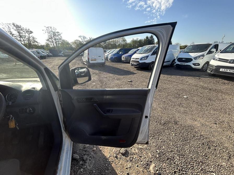 2015 Volkswagen Caddy – Model: Caddy C20 Startline TDI – GN65WFE