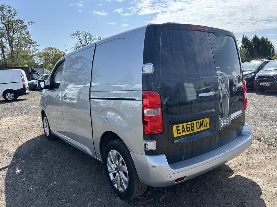 2018 Citroen Dispatch – Model: Dispatch 1400 Enterprise+ Blue HDi S/S – EA68OMU
