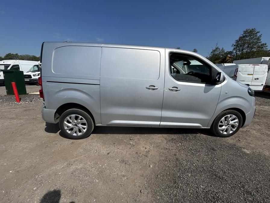2018 Citroen Dispatch – Model: Dispatch 1400 Enterprise+ Blue HDi S/S – EA68OMU