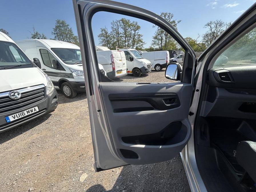 2018 Citroen Dispatch – Model: Dispatch 1400 Enterprise+ Blue HDi S/S – EA68OMU