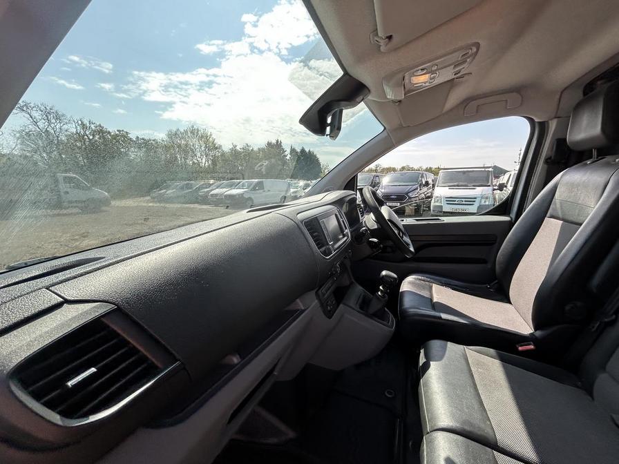 2018 Citroen Dispatch – Model: Dispatch 1400 Enterprise+ Blue HDi S/S – EA68OMU
