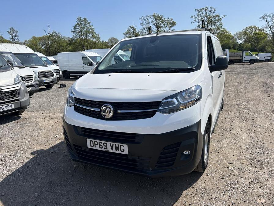 2019 Vauxhall Vivaro – Model: Vivaro 2700 Dynamic S/S – DP69VWG