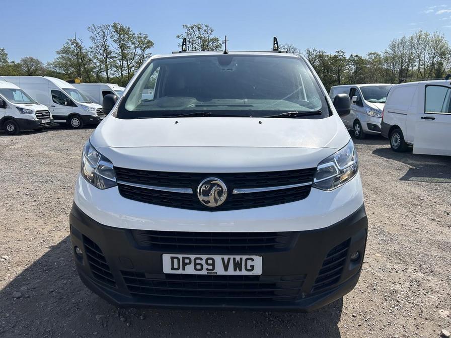 2019 Vauxhall Vivaro – Model: Vivaro 2700 Dynamic S/S – DP69VWG