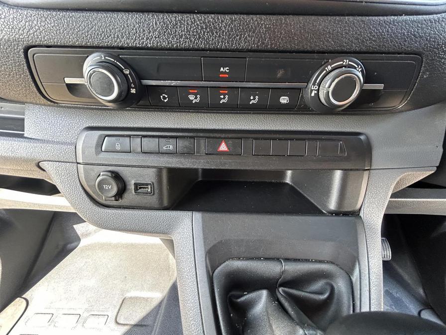 2019 Vauxhall Vivaro – Model: Vivaro 2700 Dynamic S/S – DP69VWG