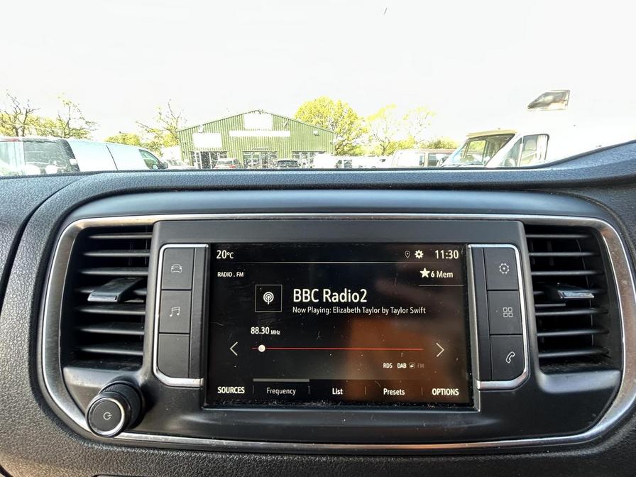 2019 Vauxhall Vivaro – Model: Vivaro 2700 Dynamic S/S – DP69VWG