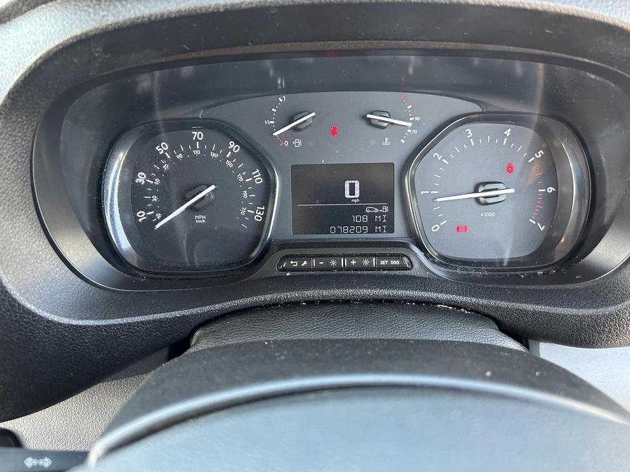 2019 Vauxhall Vivaro – Model: Vivaro 2700 Dynamic S/S – DP69VWG