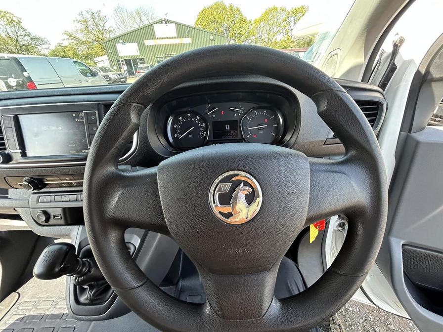 2019 Vauxhall Vivaro – Model: Vivaro 2700 Dynamic S/S – DP69VWG