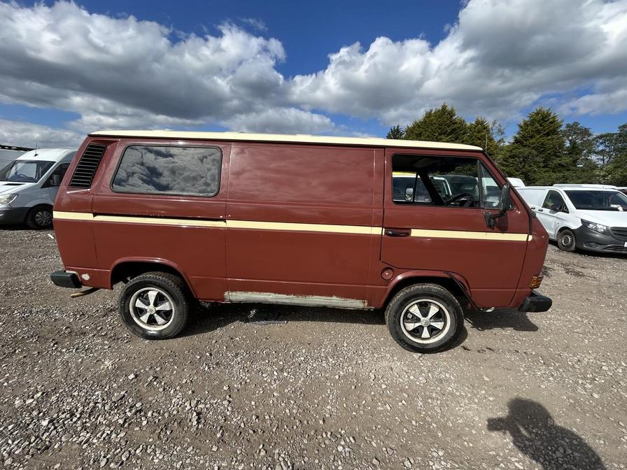 1989 Volkswagen Transporter – Model: Transporter 78PS – G171UGV
