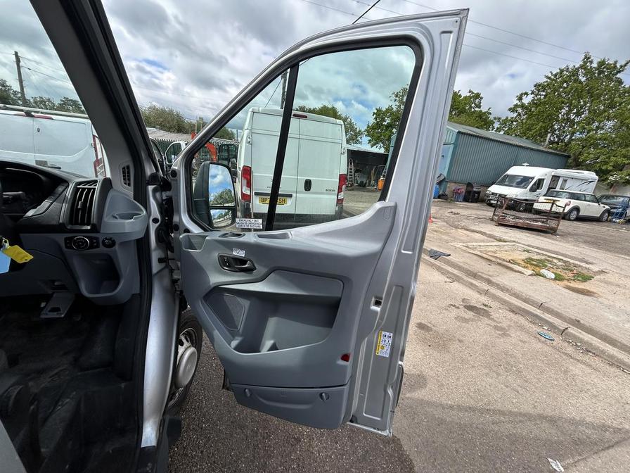 2018 Ford Transit – Model: Transit 460 Trend Econetic Tech – YR68KHE