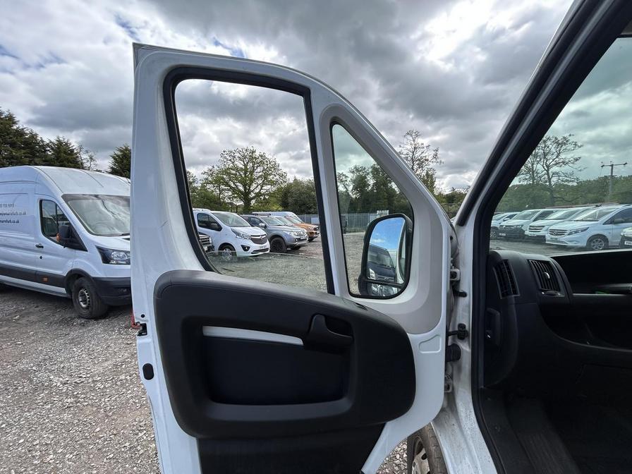 2021 Peugeot Boxer – Model: Boxer 335 Professional L2H2 Blue HDi – BP70XSH