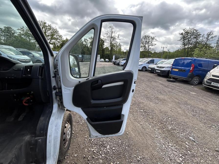 2021 Peugeot Boxer – Model: Boxer 335 Professional L2H2 Blue HDi – BP70XSH